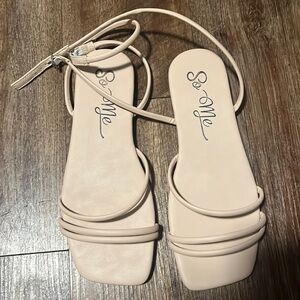 Womens sandals size 8.5